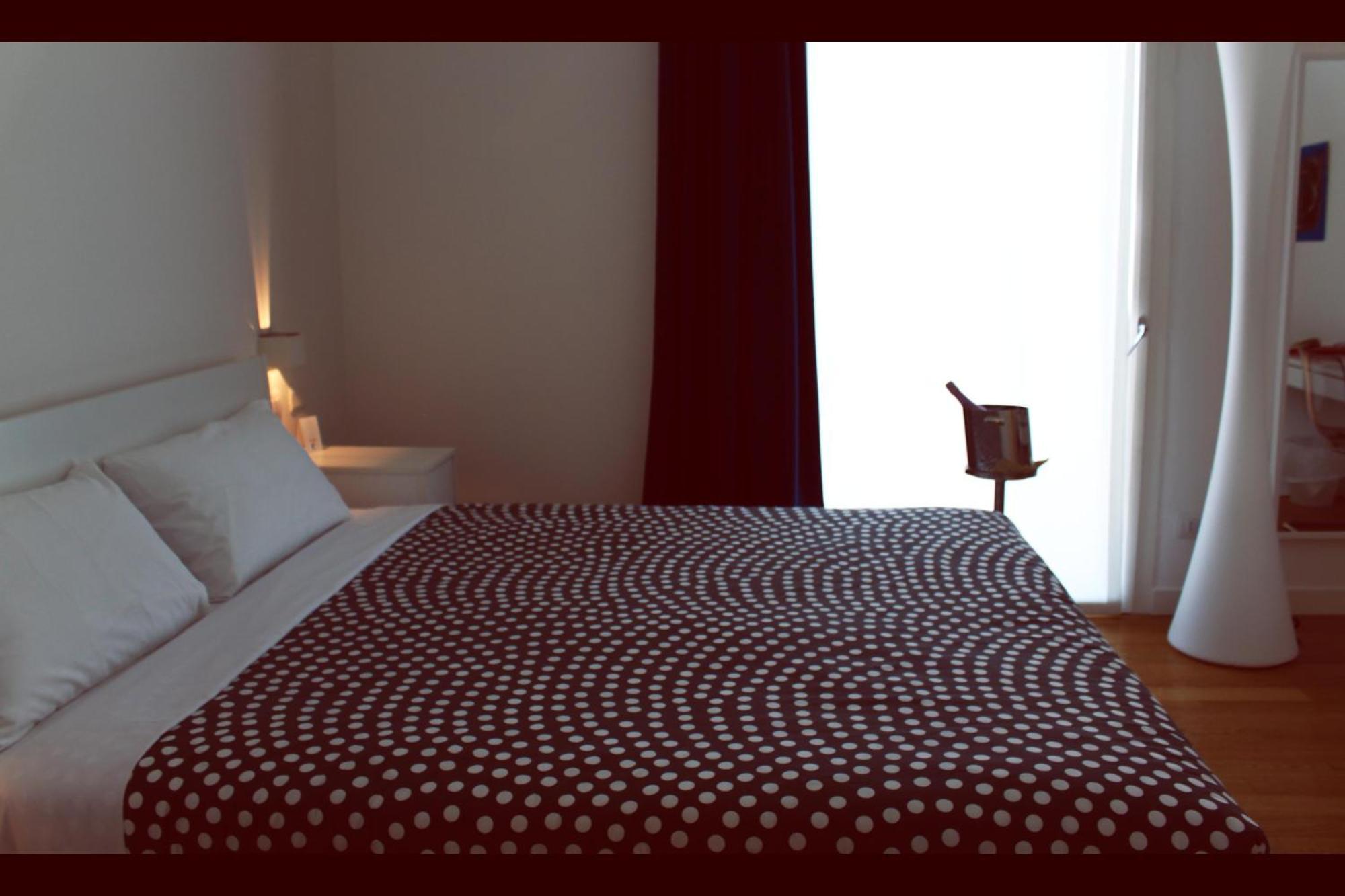 Hotel Forlanini 52 Parma Kamer foto