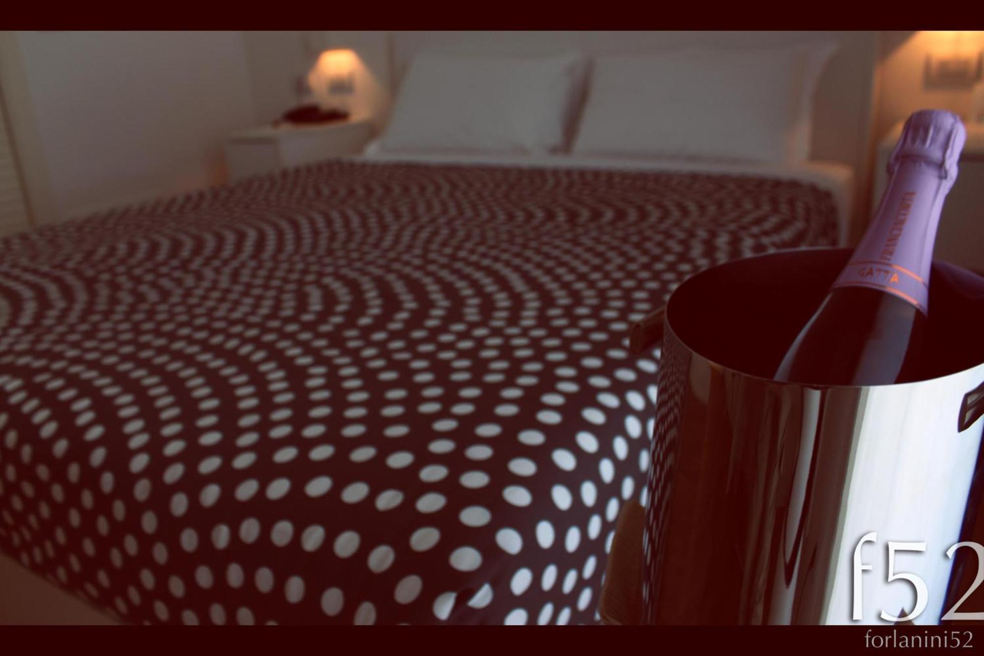 Hotel Forlanini 52 Parma Kamer foto
