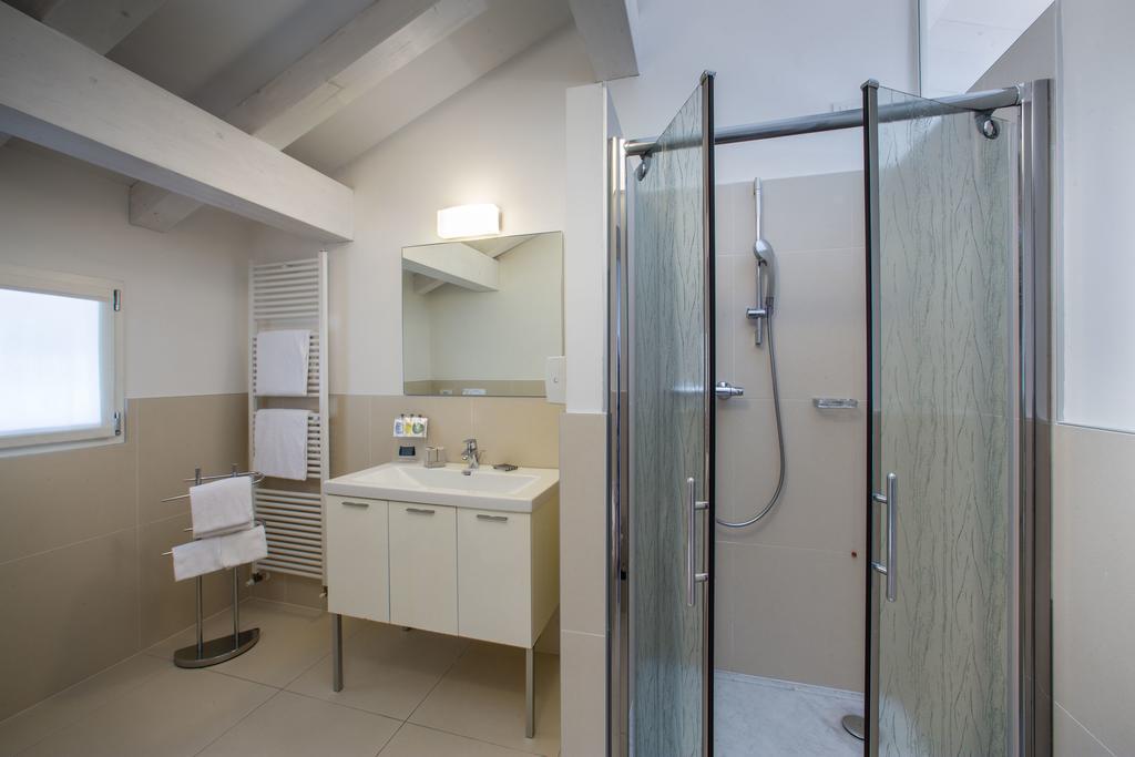 Hotel Forlanini 52 Parma Buitenkant foto