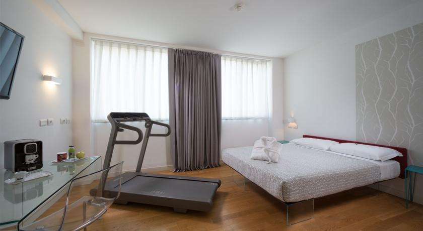 Hotel Forlanini 52 Parma Buitenkant foto