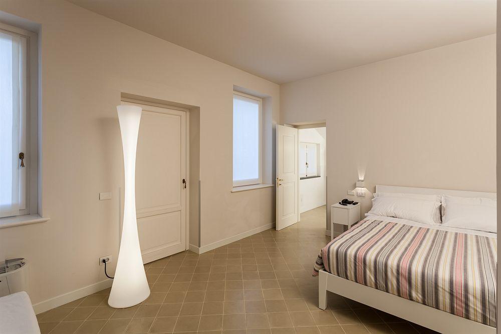 Hotel Forlanini 52 Parma Buitenkant foto