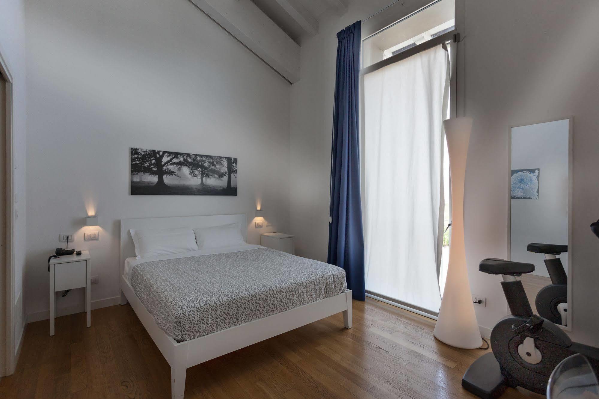 Hotel Forlanini 52 Parma Buitenkant foto